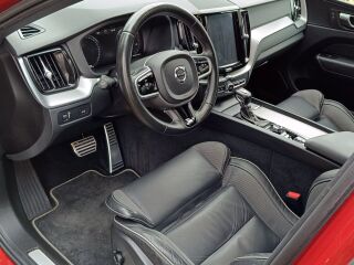 Volvo XC60 R-Design 2.0 D4 120кВ
