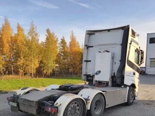 Mercedes-Benz Actros 2551