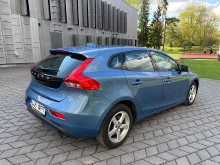 Volvo V40 2.0 140kW