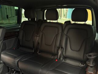 Mercedes-Benz Long 4matic black edition 2.1 140kW