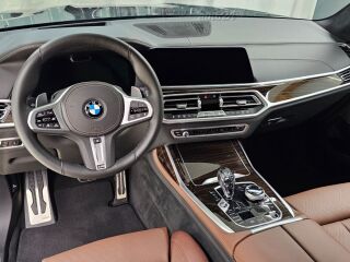 BMW X7 xDrive30d M-Sport 3.0 195кВ