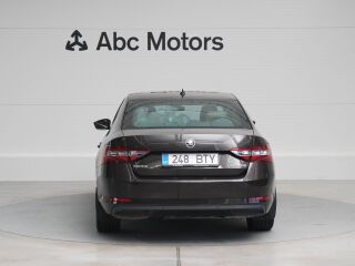 Skoda Superb Laurin&Klement 1.8 132kW