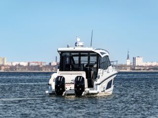 Grandezza 30 OB 2 x 250 hj Mercury V8