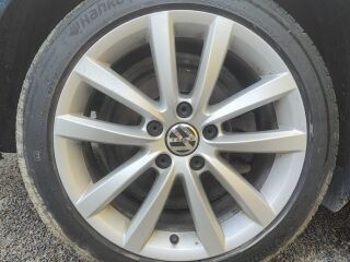 Volkswagen Passat Variant R-Line DSG 2.0 TDI 136кВ