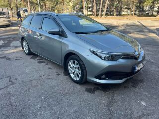 Toyota Auris 1.6 97кВ