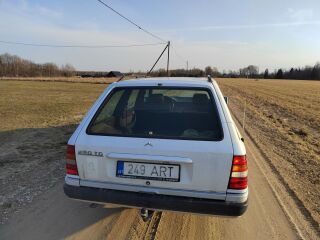 Mercedes-Benz 250 2.5 R4 66kW