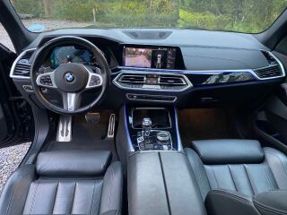 BMW X5 xDrive30d M-pakett 3.0 210кВ