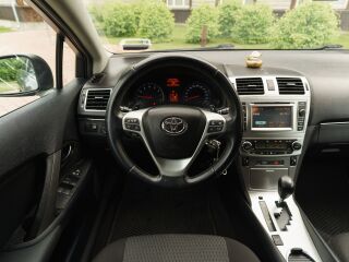 Toyota Avensis 1.8 108кВ