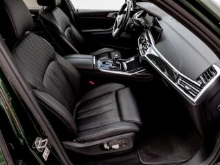 BMW X7 M50 Individual 4.4 V8 390kW