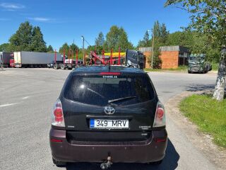 Toyota Corolla Verso 2.2 130кВ