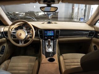 Porsche Panamera GTS 4.8 316кВ