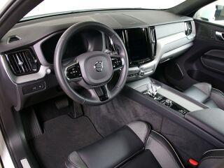 Volvo XC60 AWD PLUS BRIGHT INTELLI SAFE PRO 2.0 T6 Recharge Long Range Plug In Hybrid