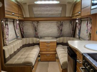 Swift Fairway 584