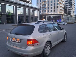 Volkswagen Golf 1.6 77kW