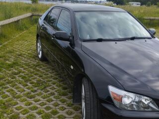 Lexus IS 200 GXE10 2.0 R6 114кВ