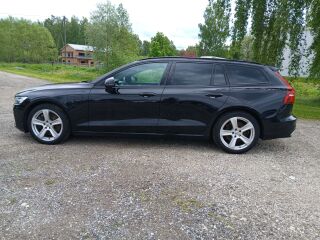 Volvo V60 T6 AWD R-DESIGN RECHARGE 2.0 251kW