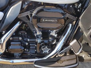Harley-Davidson Street Glide FLHXSE CVO 72kW