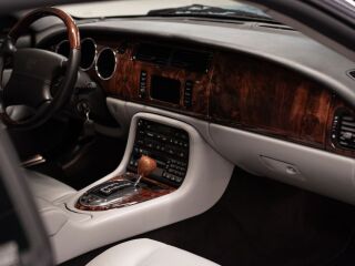 Jaguar XK8 4.2 219kW