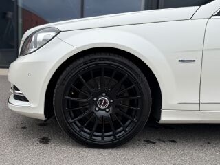 Mercedes-Benz C 300 CDI T 4Matic BlueEfficiency Avantgarde 3.0 V6 CDI 170kW