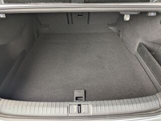 Volkswagen Passat Business 1.5 TSI 110кВ