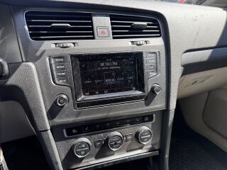 Volkswagen Golf 1.4 90кВ