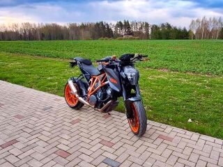 KTM 1290 Super Duke R V2 127kW