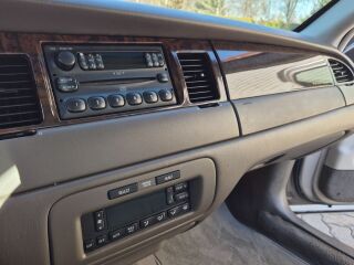 Lincoln Town Car 4.6 154kW