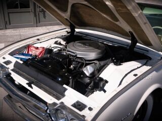 Ford Thunderbird 6.4 V8 221kW