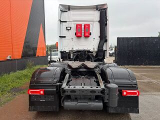 Mercedes-Benz Actros 2546 6x2/4 335кВ