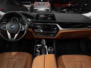 BMW 520 xDrive 2.0 140kW