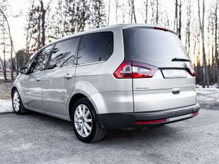 Ford Galaxy Ghia 2.0 103kW