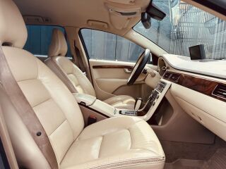 Volvo XC70 Summum AWD 2.4 D5 136kW