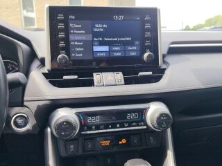 Toyota RAV4 Luxury 129кВ