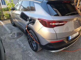 Opel Grandland X 4 Ultimate Hybrid 1.6 R4 Plug-in Hybrid 221кВ