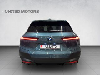 BMW iX xDrive 50 385kW
