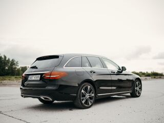 Mercedes-Benz C 300 e 2.0 235kW