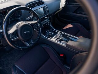 Jaguar XE R-sport 2.0 132кВ