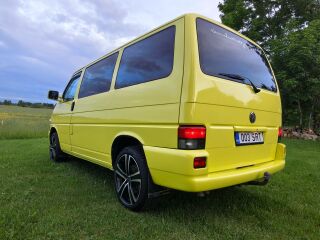 Volkswagen Multivan 2.5 75кВ