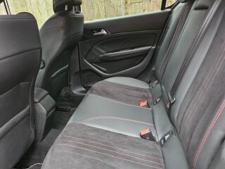 Peugeot 308 GT Black Pack BlueHDI 130 AT8 1.5 96кВ