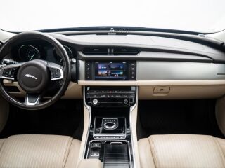 Jaguar XF 20d AWD 2.0 132kW