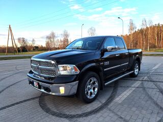 Dodge RAM 1500 Laramie 5.7 V8 295kW