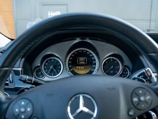Mercedes-Benz E 350 3.0 V6 195kW
