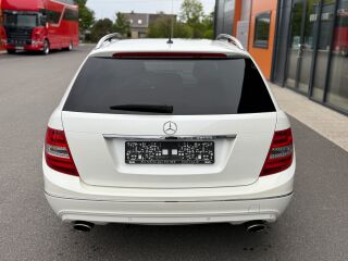 Mercedes-Benz C 300 CDI T 4Matic BlueEfficiency Avantgarde 3.0 V6 CDI 170kW