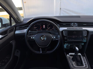 Volkswagen Passat Highline R-Line 1.8 TSI 132kW