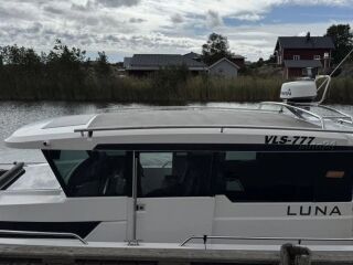 Axopar Axopar 37 XC Cross Cabin with 2 x Mercury