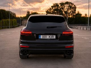 Porsche Cayenne FACELIFT SPORT DESIGN PACKAGE 3.0 D 176кВ