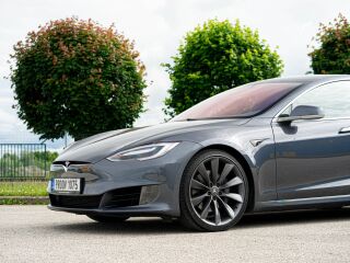 Tesla Model S 75D 158kW