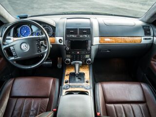 Volkswagen Touareg Individual 6.0 331kW