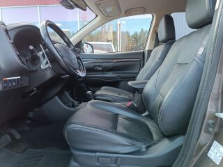 Mitsubishi Outlander Instyle Plus 4WD 2.2 DI-D 110kW