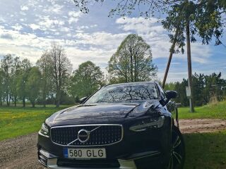 Volvo V90 Cross Country 2.0 140kW